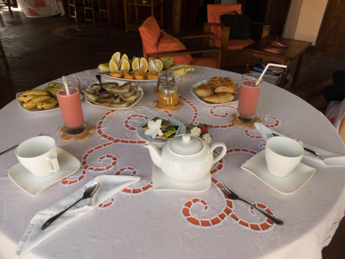Le Zahir Lodge Ambatoloaka  Zewnętrze zdjęcie