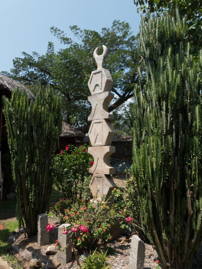 Le Zahir Lodge Ambatoloaka  Zewnętrze zdjęcie