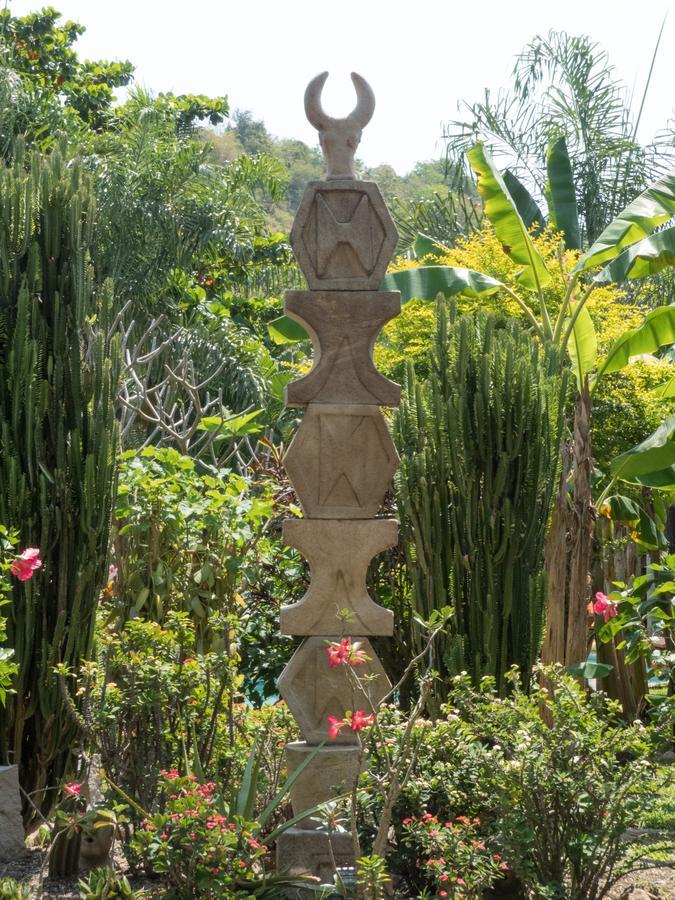 Le Zahir Lodge Ambatoloaka  Zewnętrze zdjęcie